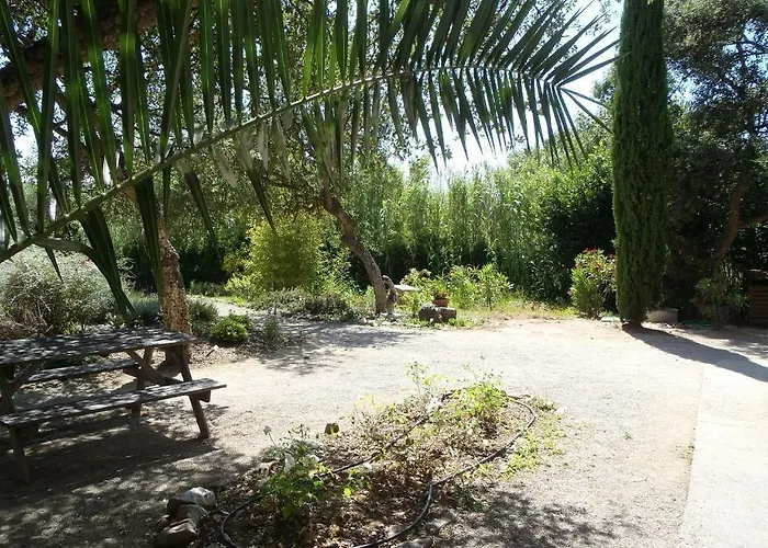 Lou Riou Village Ośrodek wypoczynkowy 3*