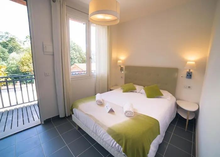 Lou Riou Village 3* 쎙뜨호뻬