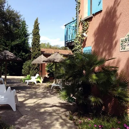 Lou Riou Village 度假村 3*